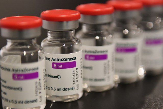 Malo verovatno stvaranje ugruška od druge doze vakcine Astrazeneke